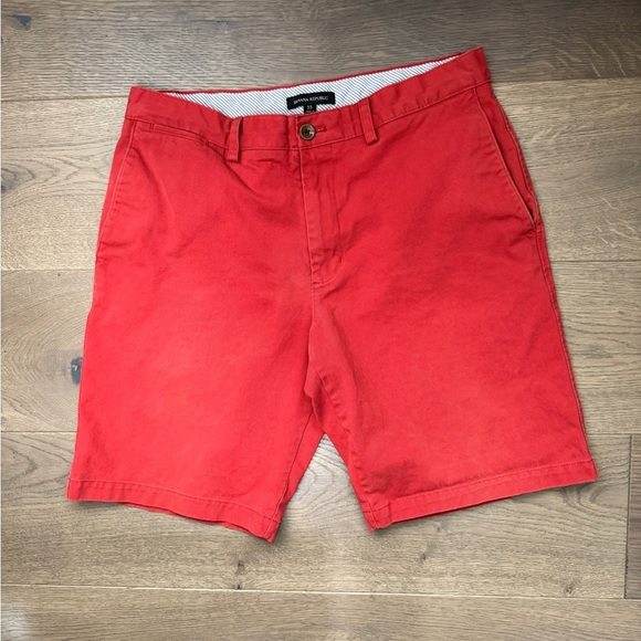 Banana Republic Sailor Red Men's Flat Front Shorts - Picture 3 of 4